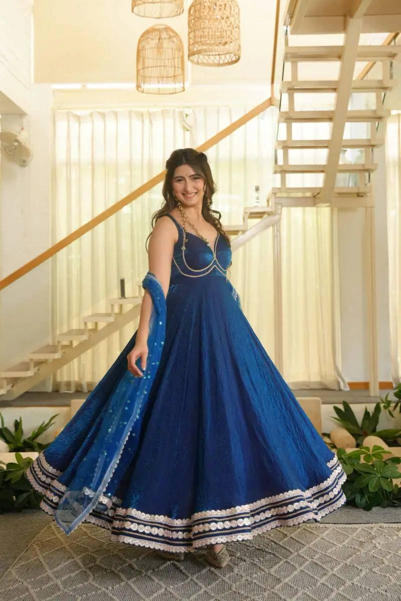 GOWN