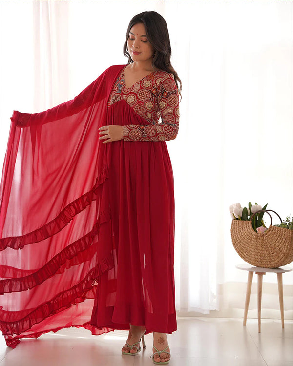 MAROON COLOR GEORGETTE ALIA CUT THREE PIECE KURTI SUIT