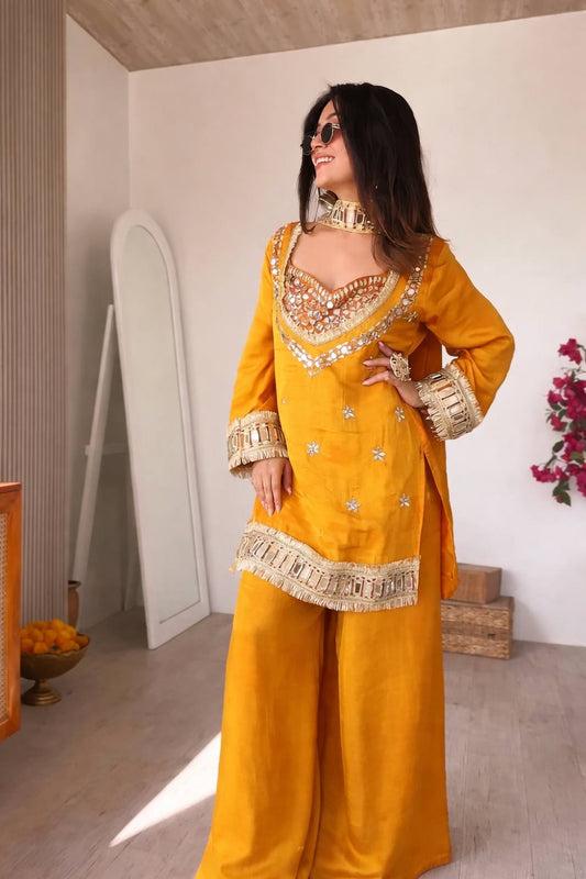 MUSTARD PREMIUM FENDY SILK 4 PIECE BUSTIER SET