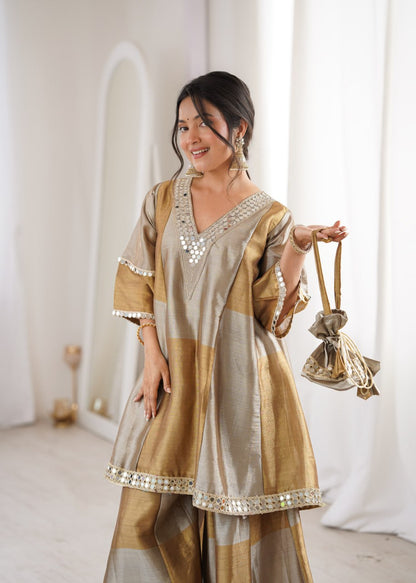 QUEEN STYLE EMBROIDERED MIRROR WORK OUTFIT WITH MATCHING BATWA