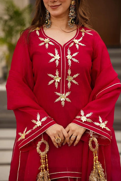 RED COLOR HEAVENLY CHARKHI GOTA KURTA SET