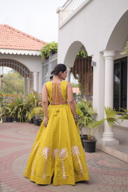 NAVRATRI SPECIAL PARROT GREEN KUTCHI GAMTHI WITH MIRROR WORK & COCONUT GOTA WORK LEHENGA CHOLI