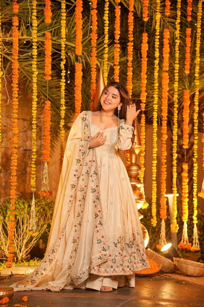 OFF WHITE MASTANI FLORAL ANARKALI SUIT SET OF 3