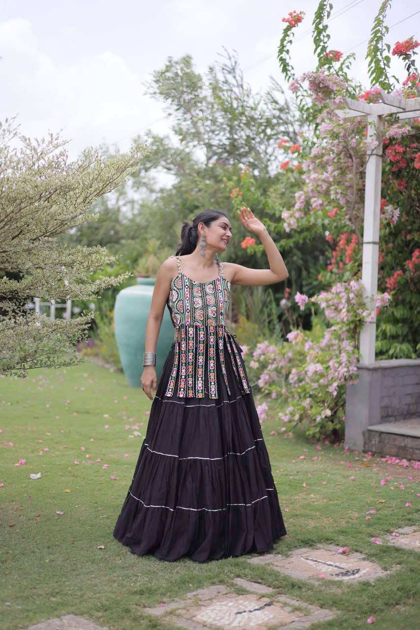 DESIGNER BLACK KORA COTTON KUTCHI EMBROIDERED PATCHWORK NAVRATRI LEHENGA CHOLI