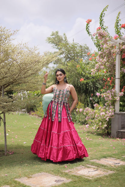 DESIGNER RANI PINK KORA COTTON KUTCHI EMBROIDERED PATCHWORK NAVRATRI LEHENGA CHOLI