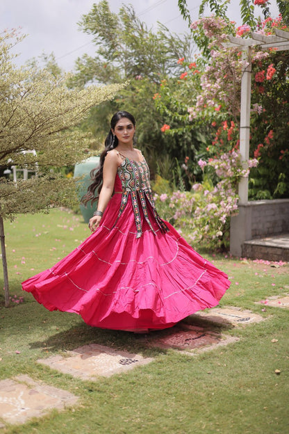 DESIGNER RANI PINK KORA COTTON KUTCHI EMBROIDERED PATCHWORK NAVRATRI LEHENGA CHOLI