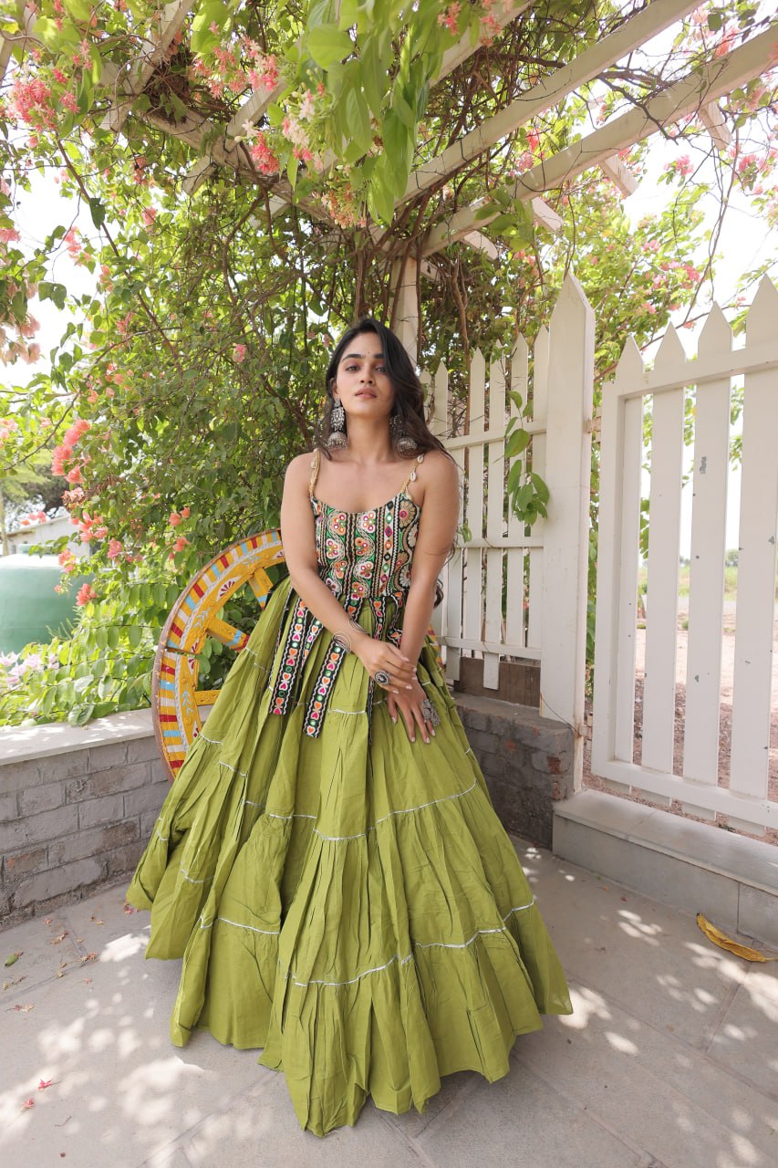 DESIGNER GREEN KORA COTTON KUTCHI EMBROIDERED PATCHWORK NAVRATRI LEHENGA CHOLI