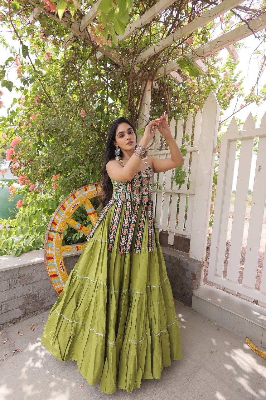 DESIGNER GREEN KORA COTTON KUTCHI EMBROIDERED PATCHWORK NAVRATRI LEHENGA CHOLI
