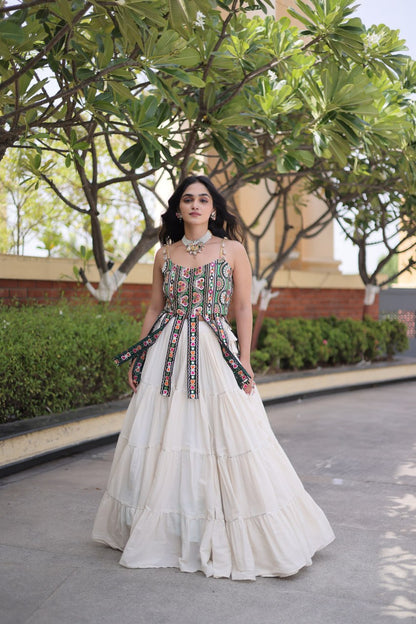 DESIGNER WHITE KORA COTTON KUTCHI EMBROIDERED PATCHWORK NAVRATRI LEHENGA CHOLI