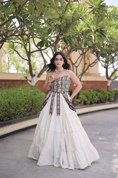 DESIGNER WHITE KORA COTTON KUTCHI EMBROIDERED PATCHWORK NAVRATRI LEHENGA CHOLI