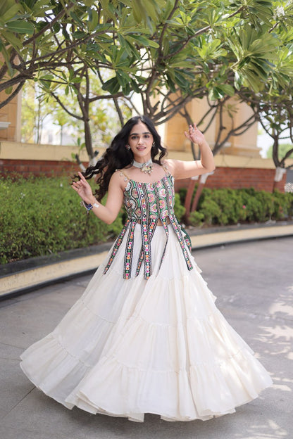 DESIGNER WHITE KORA COTTON KUTCHI EMBROIDERED PATCHWORK NAVRATRI LEHENGA CHOLI