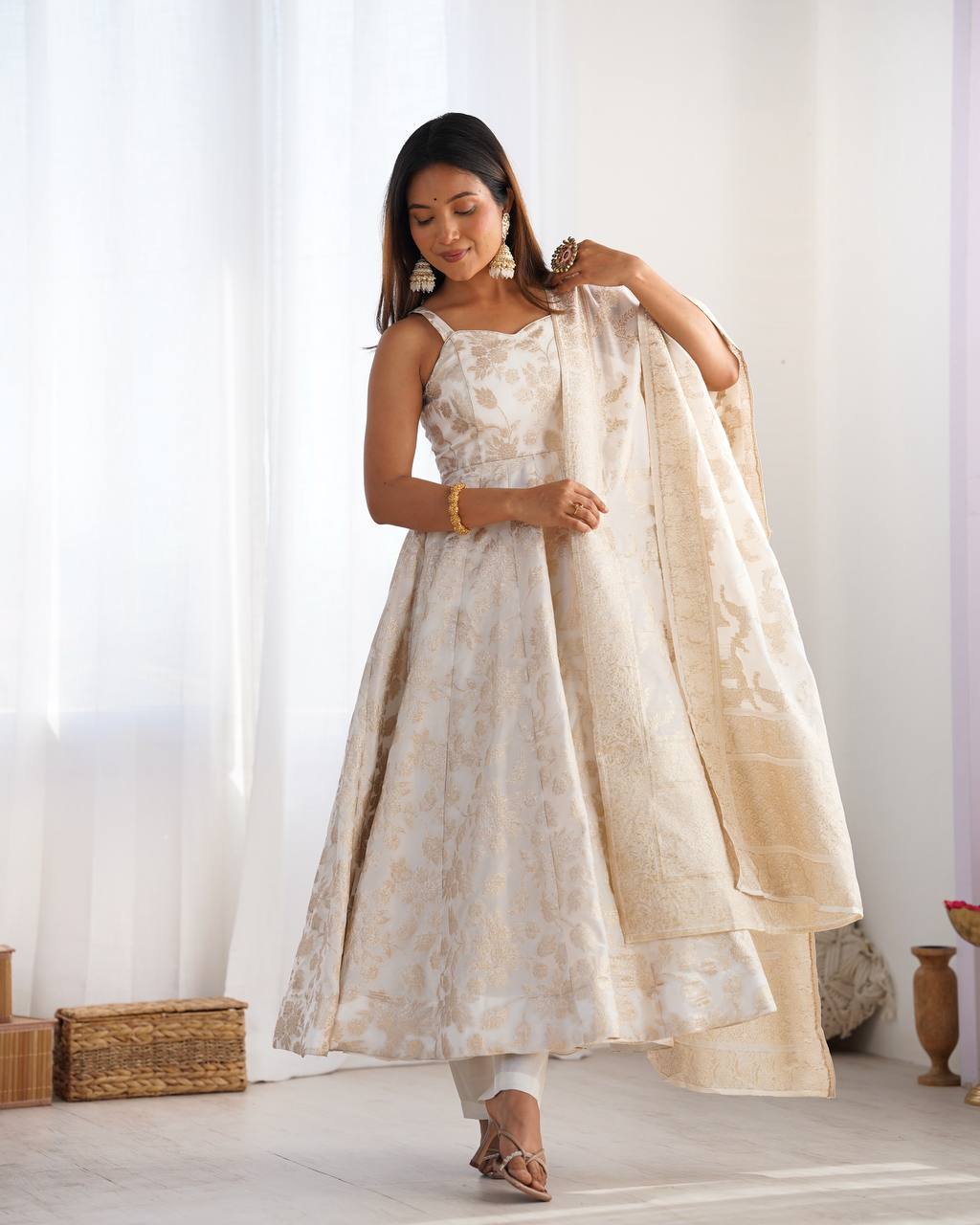 WHITE BANARASI JACQUARD DOLA SILK ANARKALI SUIT