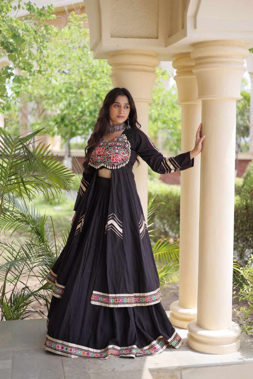 KASHVI BLACK GAMTHI EMBROIDERED MIRROR WORK NAVRATRI LEHENGA CHOLI