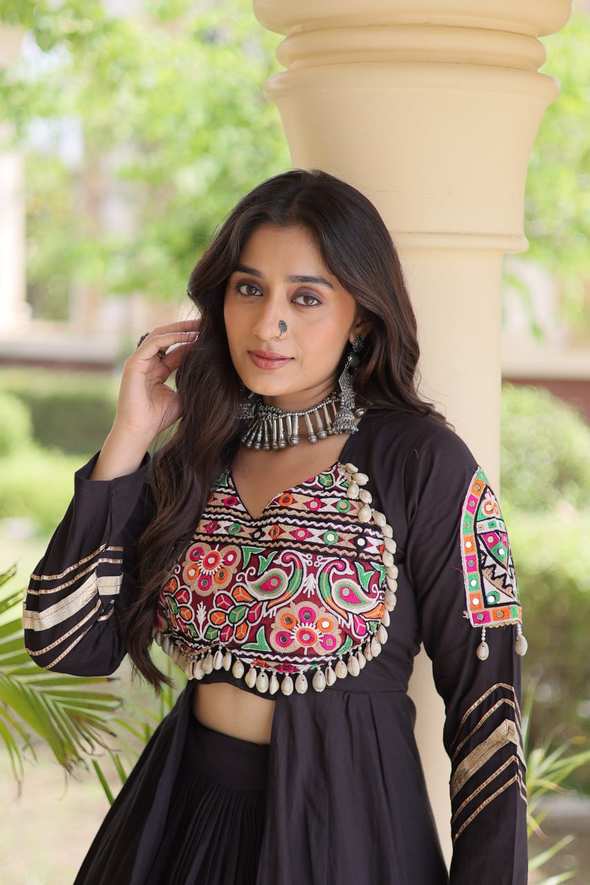 KASHVI BLACK GAMTHI EMBROIDERED MIRROR WORK NAVRATRI LEHENGA CHOLI