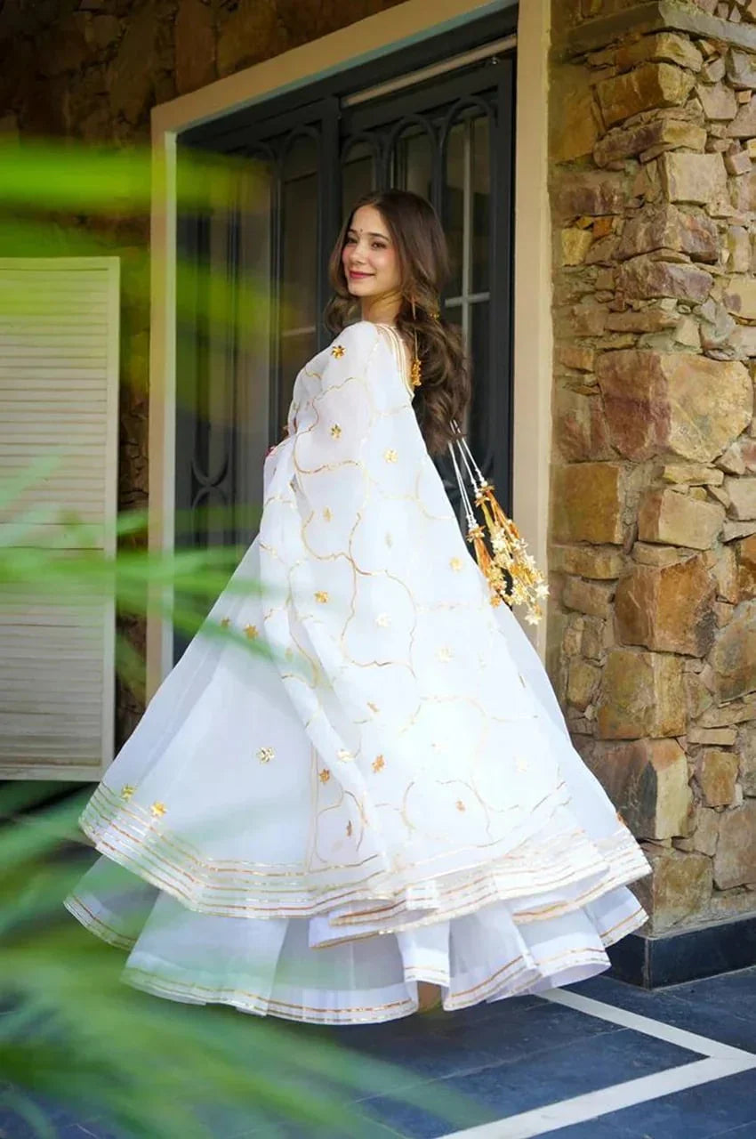 LIGHT IVORY SOFT CHIFFON KURTA SET WITH HAND GOTTA WORK