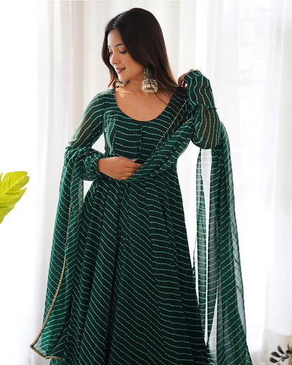 GREEN COLOR LAHERIYA PRINT GEORGETTE THREE PIECE ANARKALI SUIT