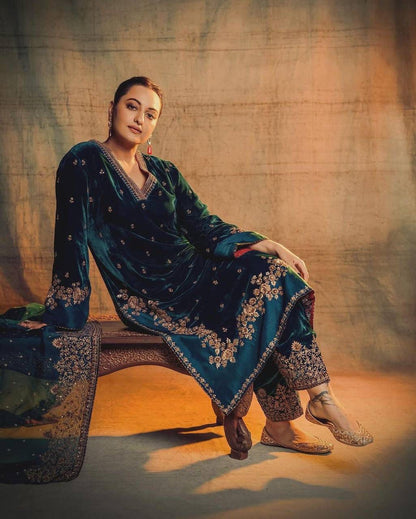 SONAKSHI'S VELVET ROYAL ELEGANT SUIT SET