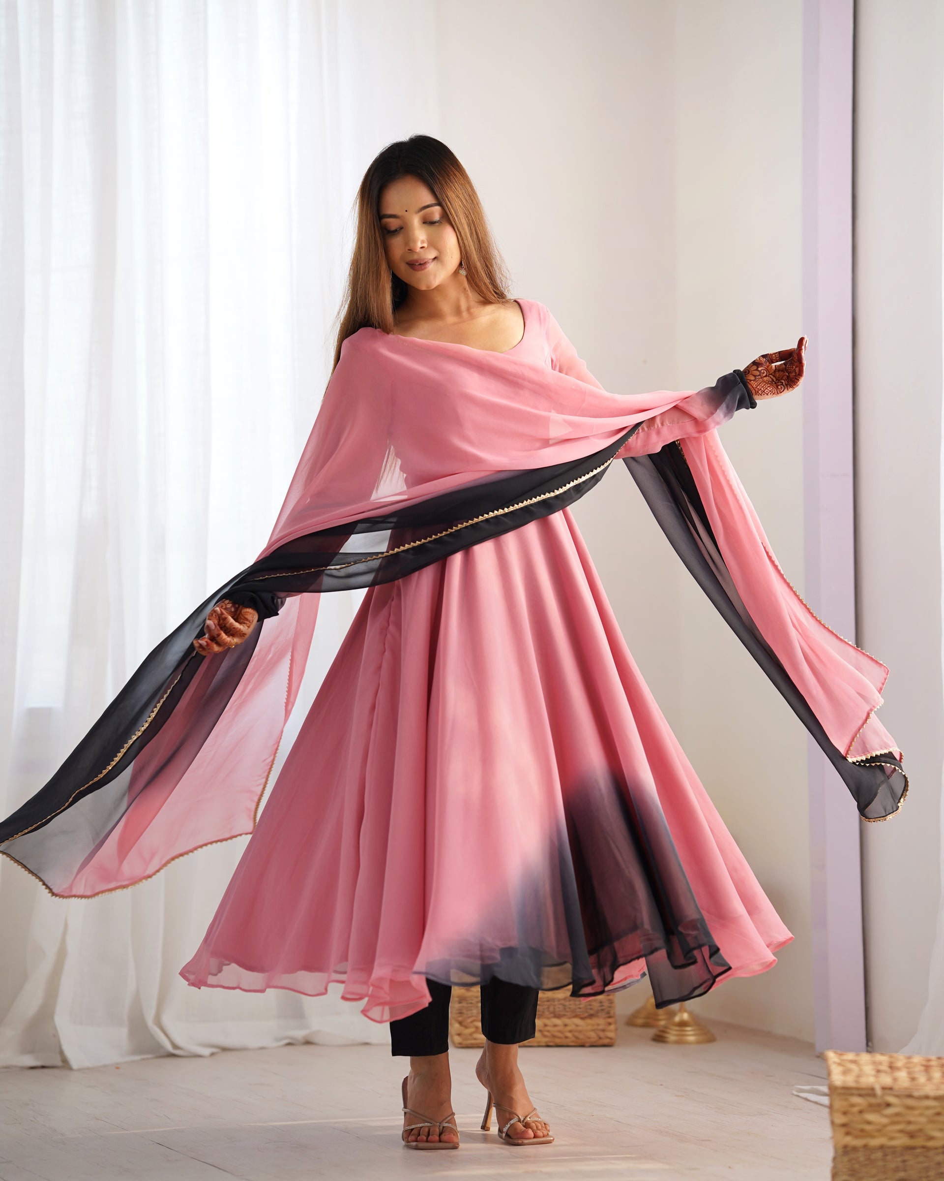 ONION PINK COLOR GEORGETTE BASE ANARKALI SUIT SET OF 3
