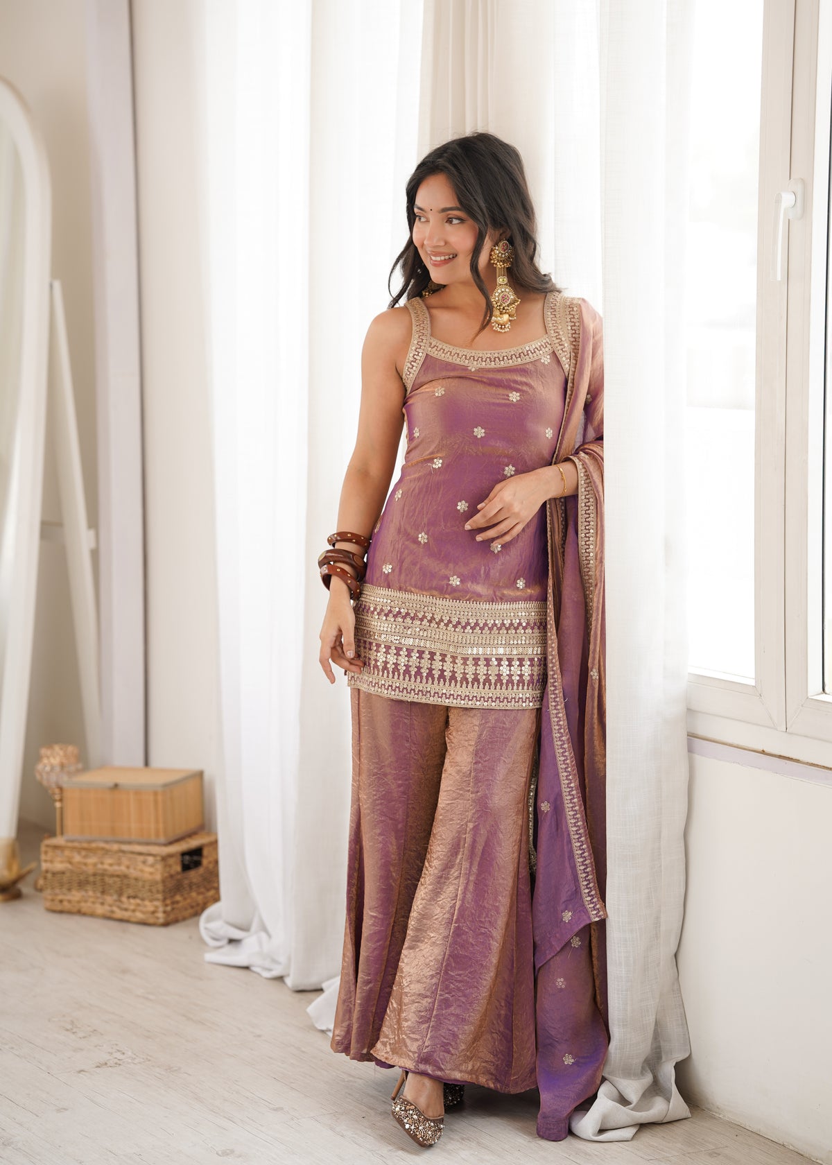 DUSTY PINK FENDY SILK EMBROIDERED KURTA WITH BELL BOTTOM SET
