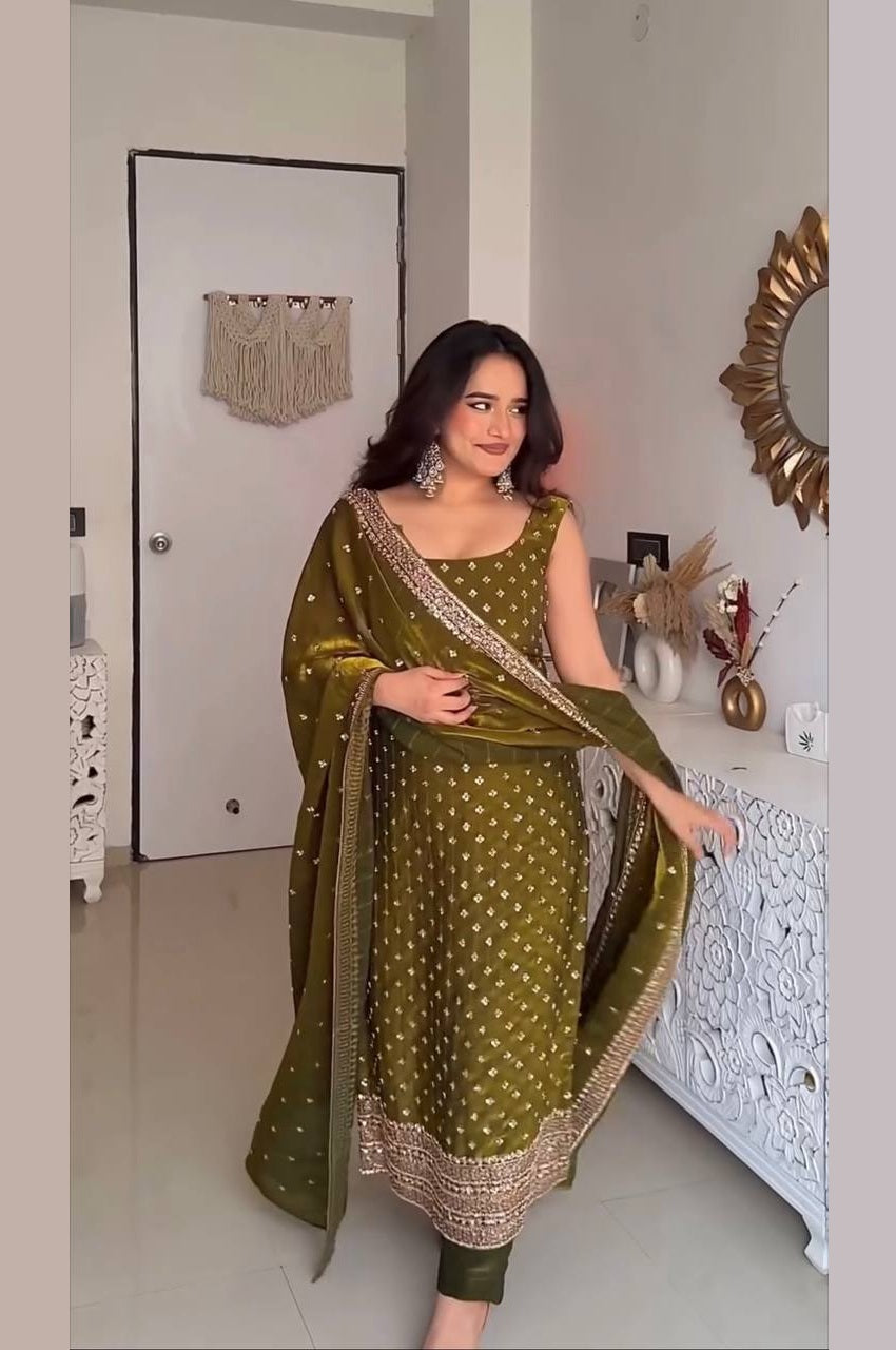 MEHNDI GREEN SUIT SET BY CHOLICART