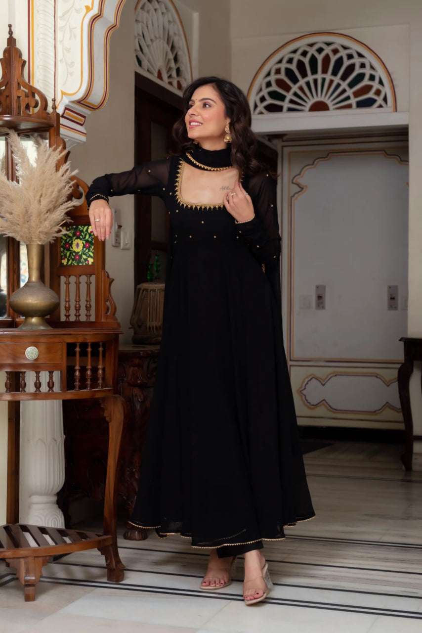 GRACEFUL GEORGETTE SUIT SET WITH DUPATTA